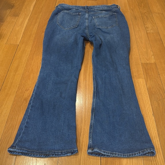 Old Navy women’s extra high -rise flare jeans size 14 . - Picture 9 of 10